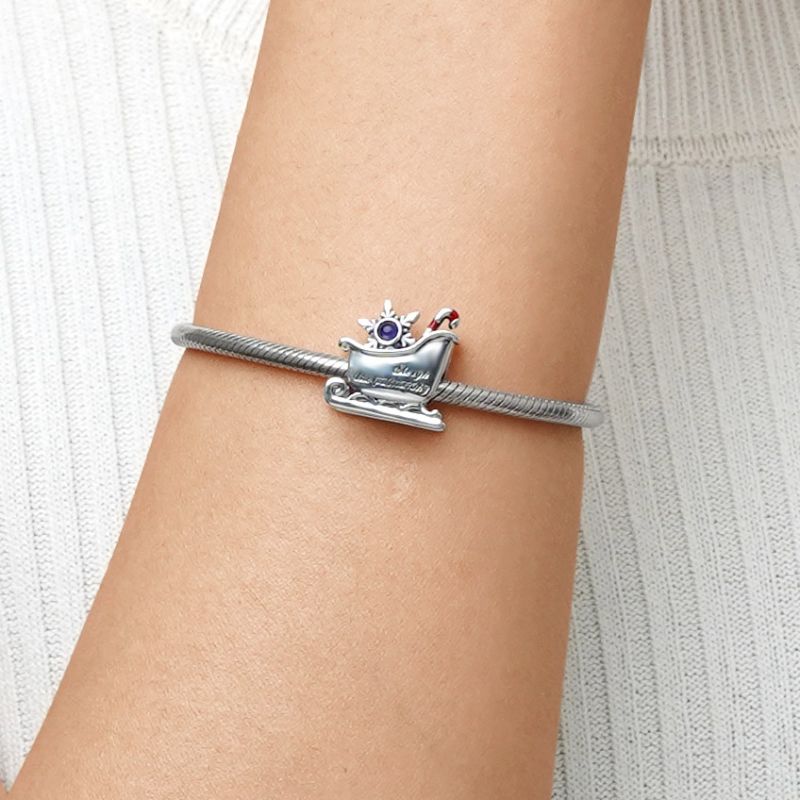 Sleigh Mood Charm