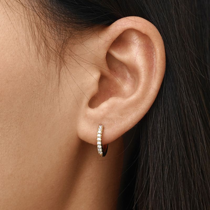 Round Diamond Stud Earrings
