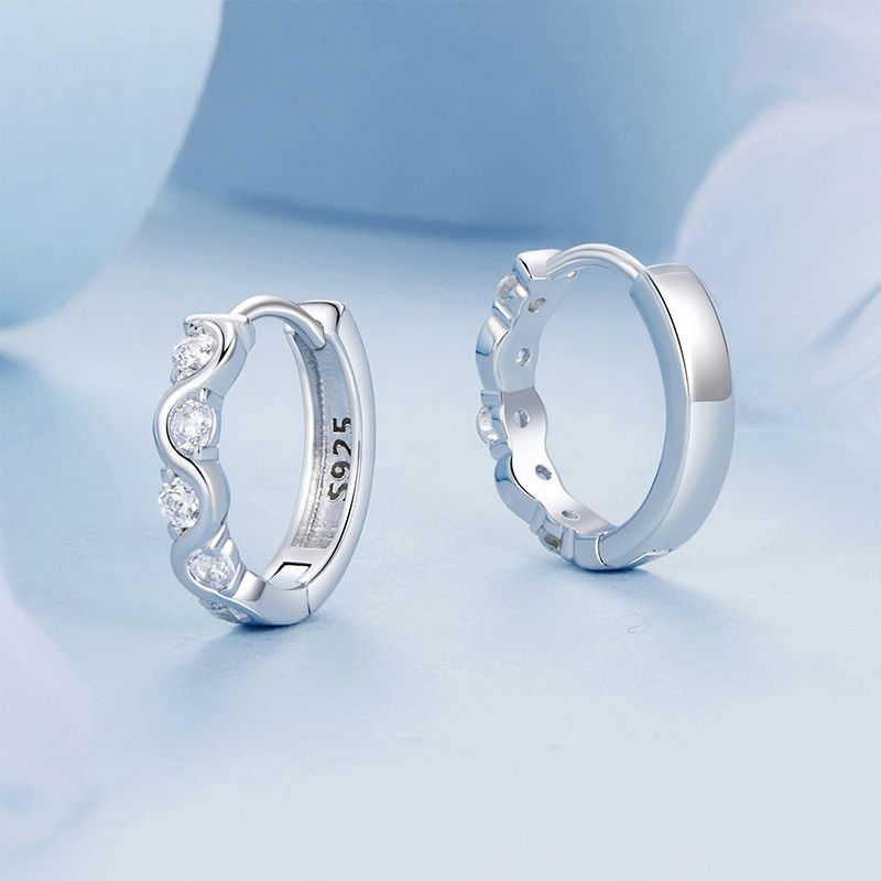 Wavy Sparkling Hoop Earrings