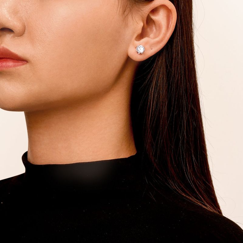 White Light-up Stud Earring