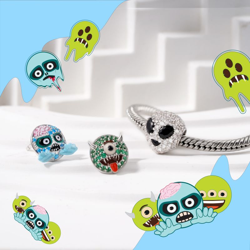 emoji Alien Face Charm