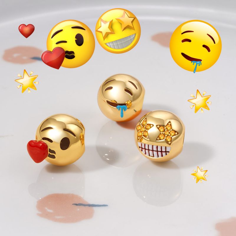 emoji Star-obsessed Face Charm