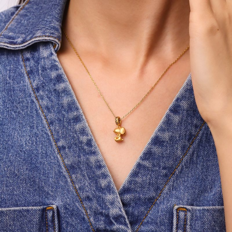 18k Gold Snoopy Hugging Woodstock Pendant