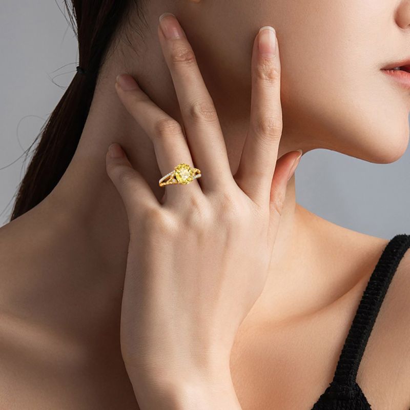 Oval-cut Vintage Split Shank Ring